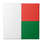 Azulejo De Cerâmica Bandeira de Madagascar<br><div class="desc">Bandeira patriótica de Madagascar.</div>