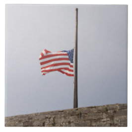 Azulejo De Cerâmica Bandeira dos Estados Unidos em Half-Mast (EUA)