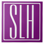 Azulejo De Cerâmica Bold Modern 3 Iniciais Monograma | Branco e Roxo<br><div class="desc">Texto branco e quadro branco em roxo (cor de fundo alterável).</div>