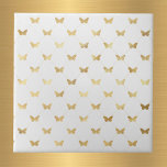 Azulejo De Cerâmica Borboletas Douradas Glam White<br><div class="desc">Azulejo branco com borboletas douradas.</div>