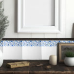 Azulejo De Cerâmica Borda Floral Azul Branco Simples<br><div class="desc">Um simples azulejo branco com borda azul de design floral,  esses azulejos lembram casacos franceses e espaços aconchegantes. Uma adição única às placas de cozinha ou de banheiro.</div>