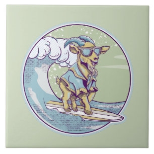 Azulejo De Cerâmica Cabra de animação num prato de surfe