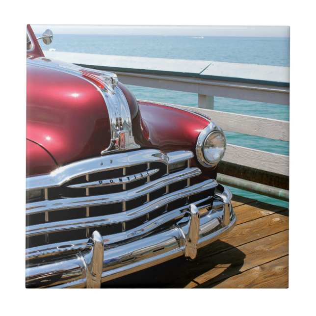 Azulejo De Cerâmica Carro vermelho retro (Frente)