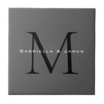Azulejo De Cerâmica Casamento de Caligrafia com Cinzas Negras Monogram<br><div class="desc">Sinais extremamente estéticos e notáveis destacam-se sobre um fundo de cinza. O tom elegante das cinzas traz um olhar nobre para esta design.</div>