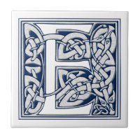 Celtic E Monograma