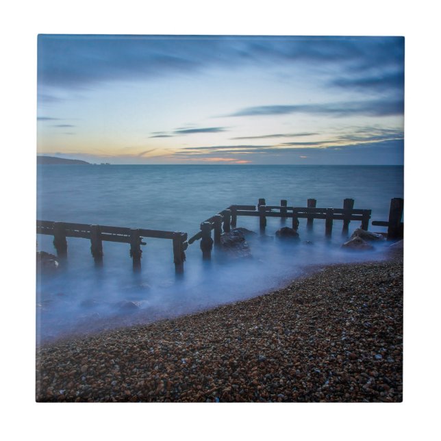 Azulejo De Cerâmica Céu Crepúsculo sobre o litoral e as águas-vivas (Frente)