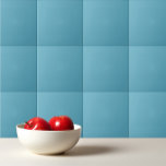 Azulejo De Cerâmica Cintura azul clara de cor sólida<br><div class="desc">Design de úmido azul claro de cor sólida.</div>