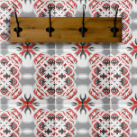 Azulejo De Cerâmica Cinza Negra Abstrato Branco Caleidoscópio<br><div class="desc">Esse azulejo cerâmico é uma impressionante mistura de estilos tradicionais e modernos. O design é balanceado e intrincado, apresentando formas vermelhas vibrantes esboçadas em conjunto branco contra uma canvas de cinza. O padrão, que parece ser uma fusão de elementos florais e abstrato, cria um efeito visualmente convincente. O design é...</div>