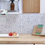 Azulejo De Cerâmica Cinza White Vintage Original Unix Watercolor<br><div class="desc">Belo azulejo de cerâmica original de alta qualidade, coloração d'água, padrão botânico vintage, cor moderna leve e delicada, em fundo branco. Perfeito para um novo estilo de design interior. Perfeito para uma mochila de cozinha na moda, casa de banho ou decoração de parede. Crédito da fotografia do cobrir: Boa alma...</div>