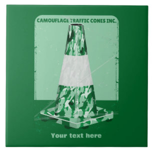 Azulejo De Cerâmica Cone de trânsito engraçado com cone de Camouflard