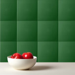 Azulejo De Cerâmica Coníferas sólida verde<br><div class="desc">Design simples de tendências em coníferas verde de cor sólida.</div>