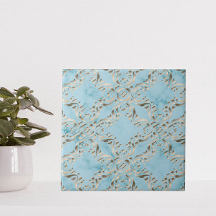 Azulejo De Cerâmica Cor damasco Dourada Negra Num Mármore Azul Claro