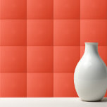 Azulejo De Cerâmica Cor de laranja vermelha brilhante sólida<br><div class="desc">Design de laranja vermelho vivo sólido.</div>