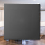 Azulejo De Cerâmica Cor Sólida da Cinza de carvão | Elegante Clássico<br><div class="desc">Cor Sólida da Cinza de carvão | Clássico | Elegante | Evolução | NA MODA | Presente</div>
