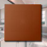 Azulejo De Cerâmica Cor sólida marrom-ferrugem | Elegante Clássico<br><div class="desc">Rust Brown - Apresentando a atração do eterno de Cor Sólida do Design: uma mistura cativante de forma clássica e simplicidade elegante. Esta design é uma celebração do poder e beleza encontrados em um solteiro, uma matiz impressionante. Exustante a sofisticação, o design a cores sólidas abraça a essência do minimalismo,...</div>