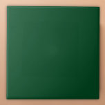 Azulejo De Cerâmica Cor Sólida Minimalista Verde Esmeralda<br><div class="desc">Faça uma declaração ousada com a impressionante cor verde esmeralda desses azulejos cerâmicos minimalistas. Com a sua rica e joalharia cor esmeralda,  estes azulejos infundem qualquer espaço com energia e elegância.</div>