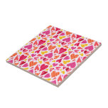 Azulejo De Cerâmica Corações de rabisco com Padrões e textura<br><div class="desc">Este padrão bonito e caprichoso tem corações entrelaçados feitos em estilo de rabisco. São feitos em tons de roxo, rosa, laranja e amarelo em um fundo esbranquiçado. Alguns corações têm bolinhas, outros xadrezes ou listras. Todos flutuam um ao outro e se entrelaçam nesta doce e divertida design que celebra o...</div>