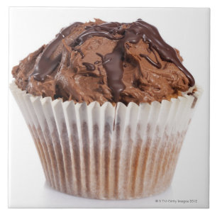 Azulejo De Cerâmica Cupcake com crosta de gelo do chocolate