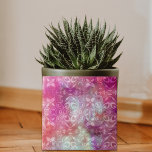 Azulejo De Cerâmica Damasco Branco Vintado Esmaecido Na Cor De Água Ro<br><div class="desc">Design de azulejo de cerâmica,  bonito e clássico,  com cor damasco branca esmaecida sobre fundo de aquarela de gradiente rosa.</div>