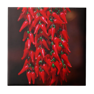 Azulejo De Cerâmica Design de imagem de pimentões chili pendurados ver
