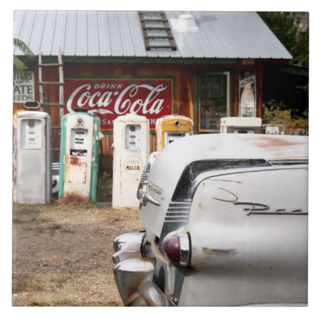 Azulejo De Cerâmica Dixon, New mexico, os Estados Unidos. Carro (Frente)