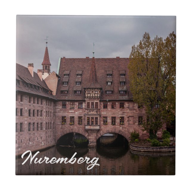 Azulejo De Cerâmica Edifício histórico ao pôr do sol em Nuremberga, Al (Frente)