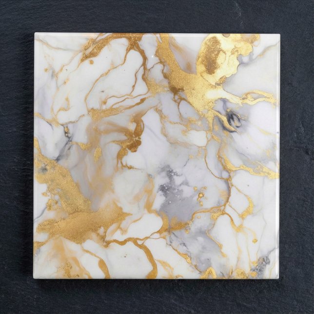 Azulejo De Cerâmica Efeito de mármore branco e dourado do estilo luxuo (Luxury style white and gold marble effect ceramic tile.)