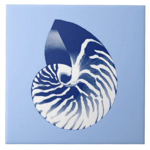 Azulejo De Cerâmica Escudo do nautilus - marinho, branco & luz - azul