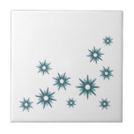 Azulejo De Cerâmica Estrelas de Turquesa Moderna do Século médio<br><div class="desc">Médio moderno do século com design de inspiração vintage retro turquoise starbursts em um design orgânico sobre fundo branco. Design simples e limpo moderno.</div>