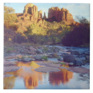 Azulejo De Cerâmica EUA, Arizona, Sedona. Cathedral Rock refletindo