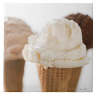 Azulejo De Cerâmica Feche acima dos vários cones do sorvete