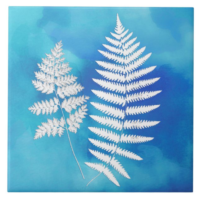 Azulejo De Cerâmica Fern Frond, branco sobre fundo azul de aquarela (Frente)