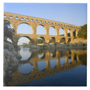 Azulejo De Cerâmica França, Avinhão. O aqueduto romano Pont du Gard