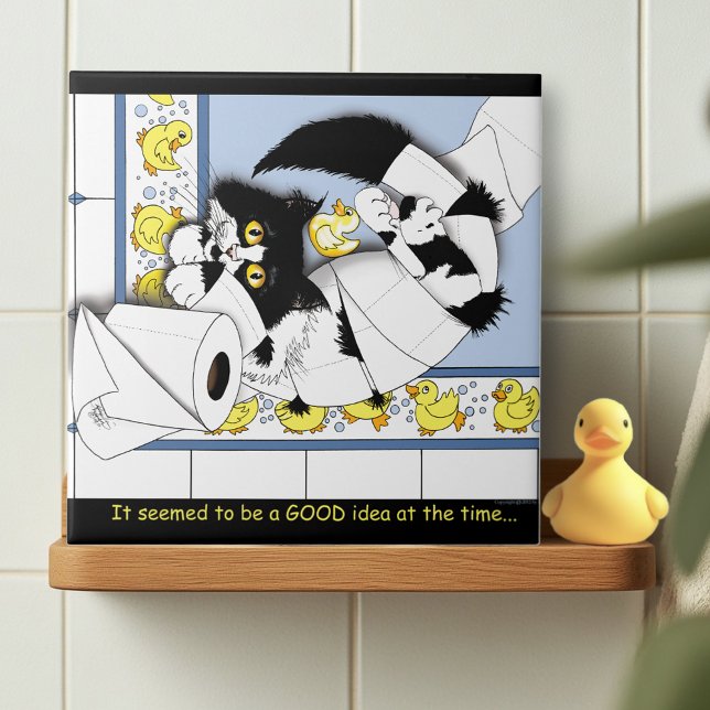 Azulejo De Cerâmica Gato Tuxedo Brincalhão Caos de Papel Higiênico Azu (Criador carregado)