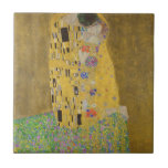 Azulejo De Cerâmica Gustav Klimt "O Beijo"<br><div class="desc">A obra-prima de Gustav Klimt: "O Beijo". "O Beijo", criado pelo pintor austríaco Gustav Klimt. É considerado o trabalho mais famoso dele. Ele pintou entre os anos de 1907 e 1908, que foram o ponto alto de seu "Período do Ouro", quando pintou várias obras utilizando folhas de ouro. A Áustria...</div>