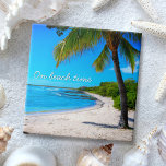 Azulejo De Cerâmica Hawaii Palm Tree Foto Tropical No Horário Da Praia<br><div class="desc">"Na hora da praia." Volte às memórias de dias de praia tropical preguiçosos sempre que você usa este inspirador azulejo cerâmico de férias do Havaí de uma palmeira solitária em uma praia arenosa, crescente, com céus azuis claros e turquesas e água. 2 tamanhos para escolher entre: quadrado de 4, 25"...</div>