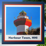 Azulejo De Cerâmica Hilton Head Island Harbor Town Lighthouse<br><div class="desc">O distinto farol vermelho e branco da Cidade do Porto é um ícone memorável da Ilha Hilton Head, por vezes simplesmente abreviado como HHI. Os barcos do Som Calibogue e os golfistas no resort Sea Pines e perto dele podem facilmente encontrar seu caminho de volta para a cidade de Harbour...</div>