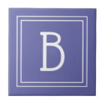 Azulejo De Cerâmica Inicial Monograma Moderno Periwinkle Azul<br><div class="desc">Monograma personalizado moderno e elegante adicionado ao design simples e atualizado com estilo decorativo em azul pervinca e branco. Ótima ideia de presente! Personalize facilmente com a ferramenta de design para torná-lo seu! Entre em contato comigo em beachpausedesigns@gmail.com se precisar de ajuda ou tiver dúvidas sobre este ou qualquer outro...</div>