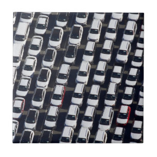 Azulejo De Cerâmica Letra sobre lote de automóveis