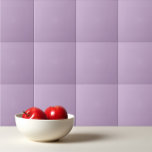 Azulejo De Cerâmica Leve púrpura clara de cor sólida<br><div class="desc">Design púrpura clara e de cor sólida de wisteria leve.</div>
