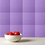 Azulejo De Cerâmica Lilac-bush de cor sólida<br><div class="desc">Design de arbusto lilás de cor sólida.</div>