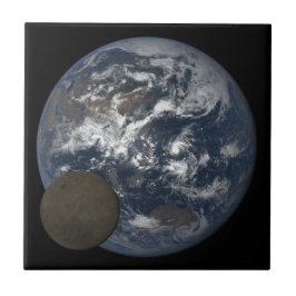 Azulejo De Cerâmica Lua em frente à imagem DSCOVR