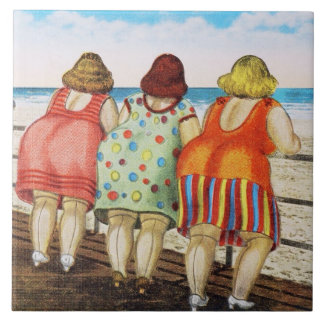 Azulejo De Cerâmica Meninas assentadas gordas do vintage na praia