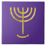 Azulejo De Cerâmica Menorah Dourado-Look Purple<br><div class="desc">Menorah olhou. Personalize adicionando seu próprio nome. Para fazer deste seu próprio design 'Clique para personalizar mais' ... ou 'Transferir este design' para impressão o mesmo design em um produto diferente. De onde vem o Menorah? Ela vem da Bíblia, no livro de Êxodo, no capítulo 25 verso 31, lemos "E...</div>