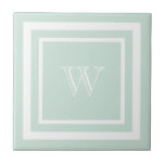 Azulejo De Cerâmica Monograma com Moldura Branco Verde Seafoam<br><div class="desc">Monograma branco elegante e simples num quadro duplo quadrado num fundo verde-marinho. Personalize com sua própria inicial.</div>