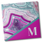 Azulejo De Cerâmica Monograma inicial moderno<br><div class="desc">Trendy Bright Turquoise Fuchsia Stone Monogramou azulejo cerâmico. Cristais e geodes continuam sendo uma tendência favorita! Esse impressão apresenta uma imagem de perto de uma turquesa vibrante e de uma pedra geométrica roxa (magenta),  repleta de pequenos cristais. Adicione a sua inicial para torná-la sua.</div>