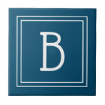 Azulejo De Cerâmica Monograma Tropical Costeira Oceano Azul e Branco<br><div class="desc">Moderno e sofisticado monograma personalizado adicionado ao azulejo decorativo simples e atualizado, estilo tropical costeiro, Oceano Azul e branco. Ótima ideia de presente! Fácil personalização com a ferramenta de design para torná-lo único! Entre em contato comigo em beachpausedesigns@gmail.com se precisar de ajuda ou tiver dúvidas sobre este ou qualquer outro...</div>