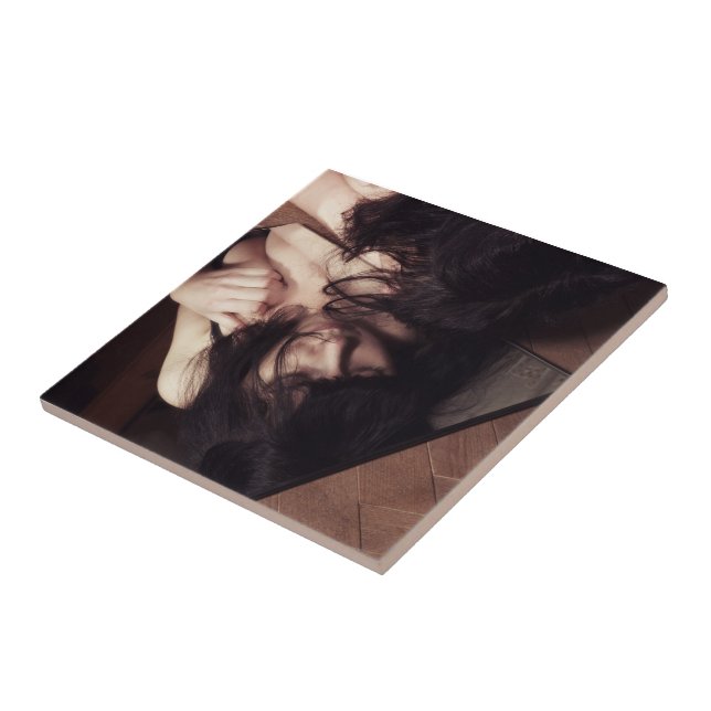 Azulejo De Cerâmica Mulher e espelho (Lateral)