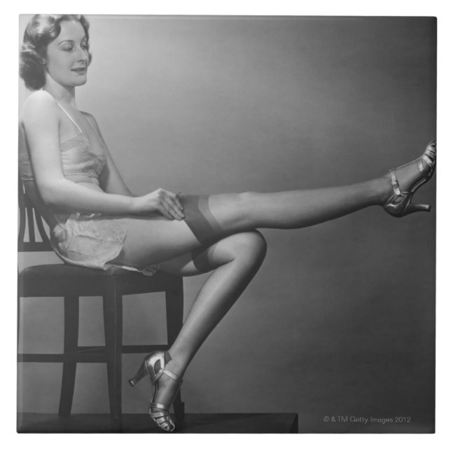 Azulejo De Cerâmica Mulher que senta-se na cadeira (Frente)