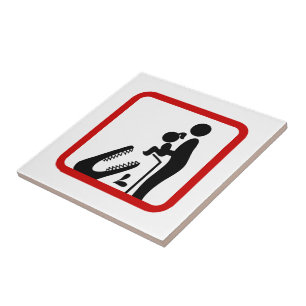 Azulejo De Cerâmica Não alimente a filha ao sinal de zoológico de croc